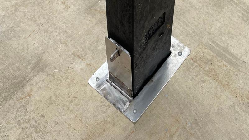 LIM_bollards_pic_bollards steelwork.jpg