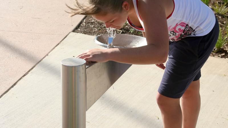 LIM_drink_pic_drinking fountain_1.jpg