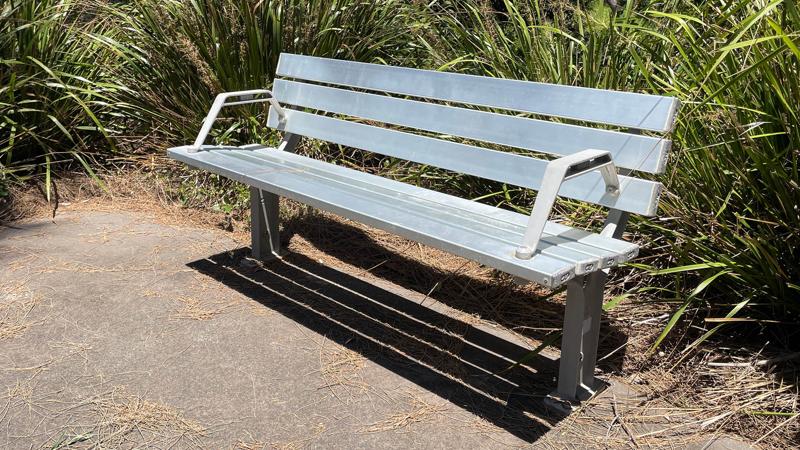 LIM_seats_pic_seat with armrest_9.jpg