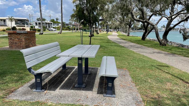 LIM_picnic_pic_picnic tables2.jpg