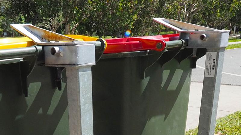 LIM_bins_fig_wheelie bins and secuity stands2.jpg