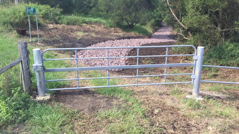 LIM_fence&gates_super heavy duty vehicle.jpg